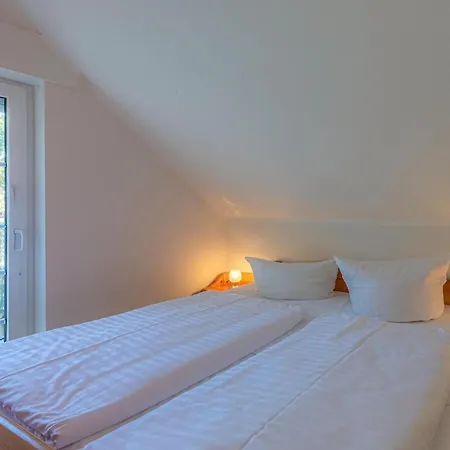 Waldgefluester Am Plauer Dom wakacyjny *